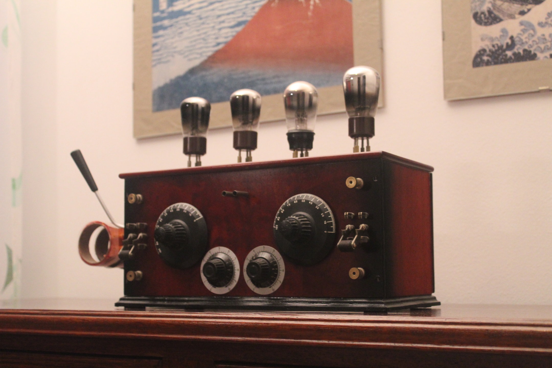 Battery Radio 4 Tubes