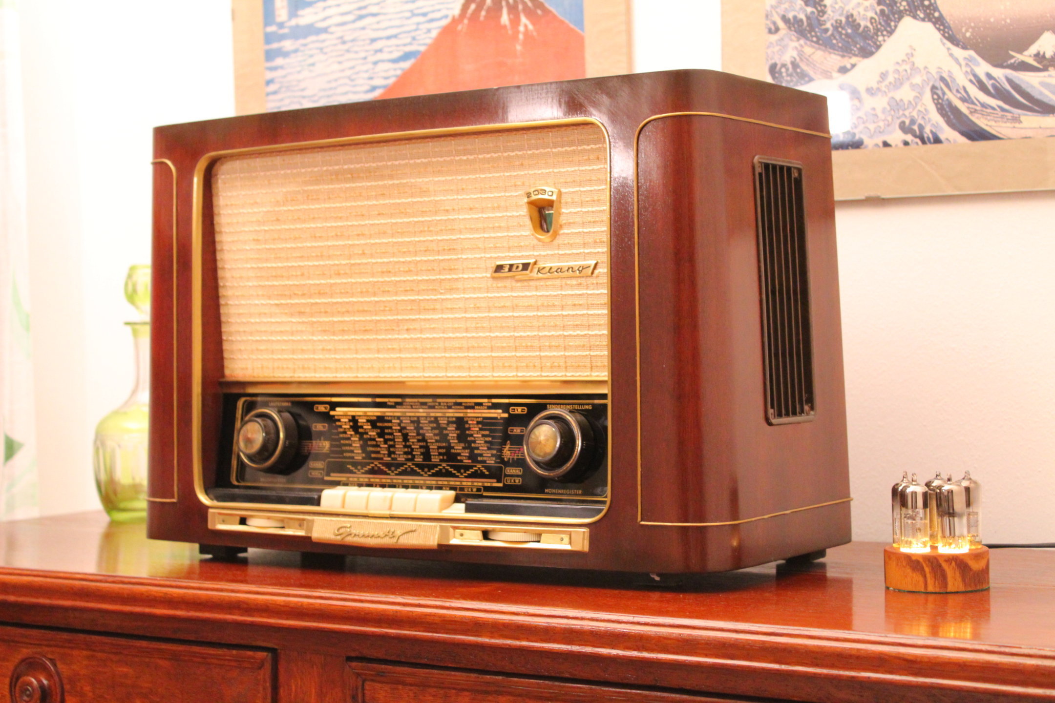 Grundig 2030W 3D 01